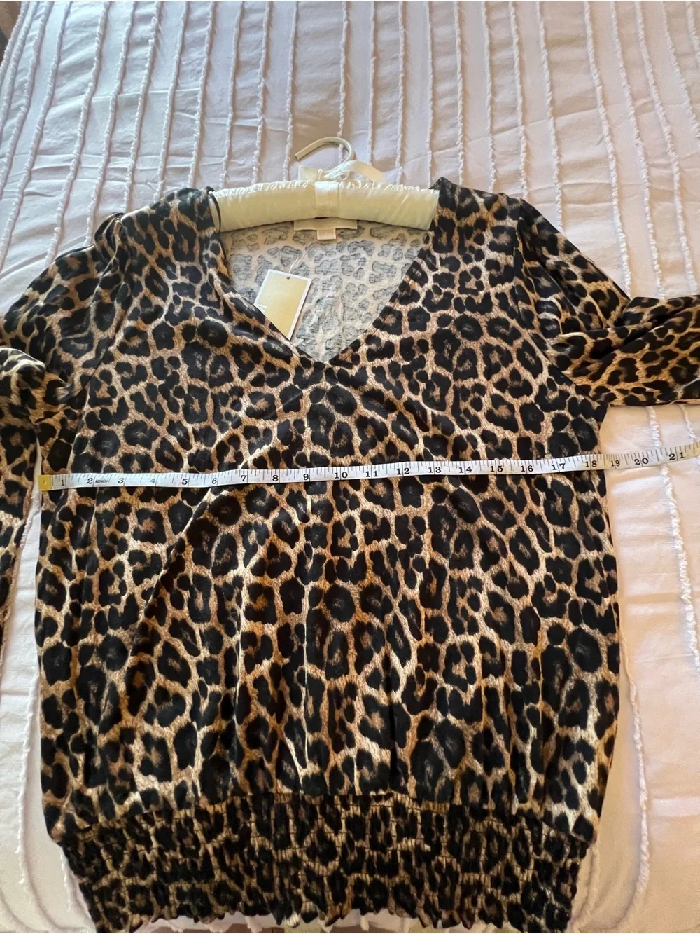 Michael Kors Leopard Print V-Neck Pullover - Camel/Black